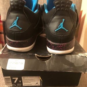 Air Jordan 4 Retro